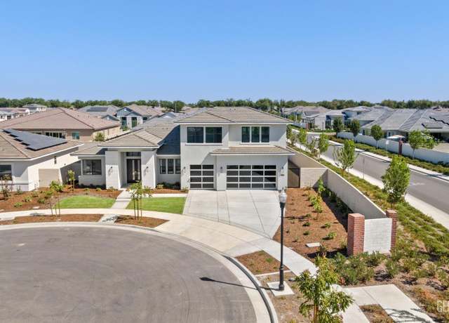 Property at 12610 Espalier Ct, Bakersfield, CA 93311, 4 beds, 4 baths