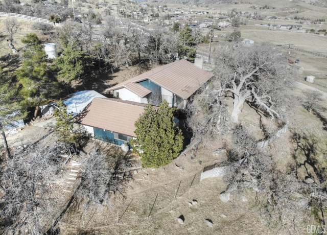 Property at 23549 Willow Canyon Rd, Tehachapi, CA 93561, 2 beds, 2 baths