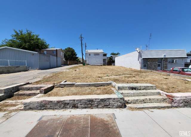 Property at 311 6th St, Taft, CA 93268