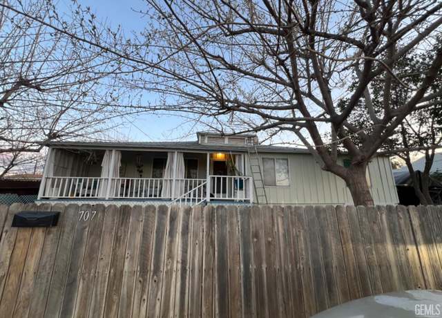 Property at 707 Buena Vista St, Taft, CA 93268, 4 beds, 2 baths