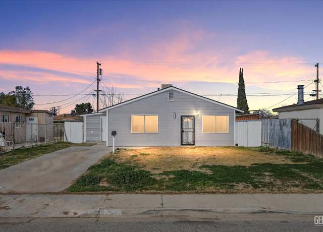 Property at 1218 13th St, Wasco, CA 93280, 5 beds, 1 bath