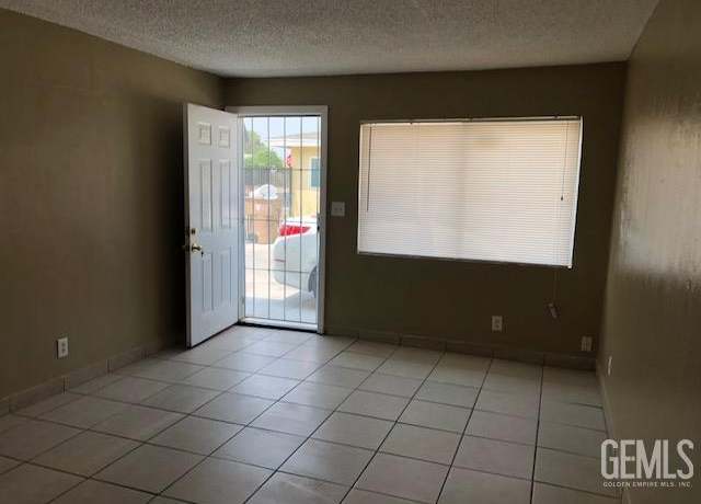 Property at 301 Beale Ave, Bakersfield, CA 93305, 6 beds, 3 baths