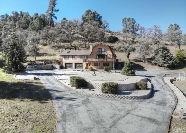 Property at 22601 Sunrise Ct, Tehachapi, CA 93561, 3 beds, 3 baths