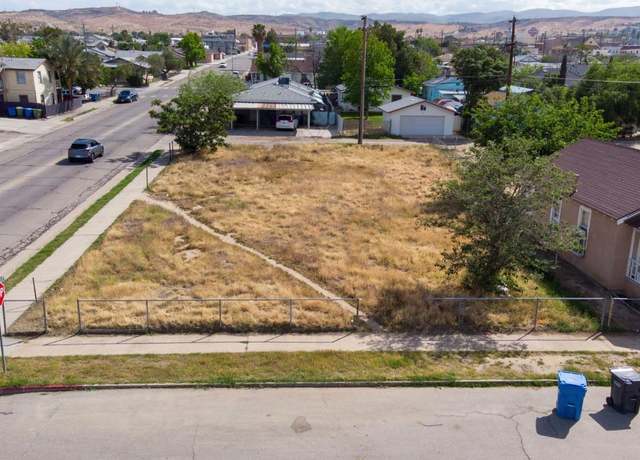 Property at 401 Woodrow St, Taft, CA 93268