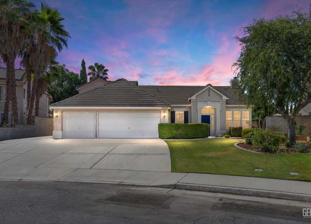 Property at 10318 Roehampton Ave, Bakersfield, CA 93312, 4 beds, 4 baths