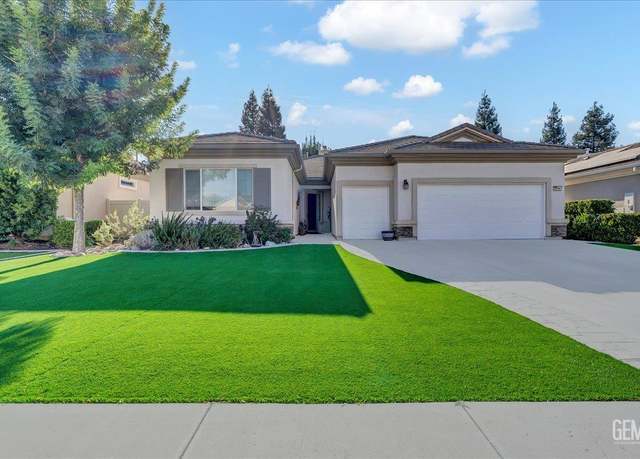 Property at 5714 Park Place Dr, Bakersfield, CA 93306, 2 beds, 2.5 baths