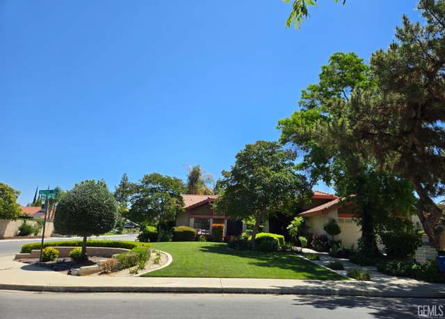 Property at 2600 Moffitt Way, Bakersfield, CA 93309, 3 beds, 1.75 baths