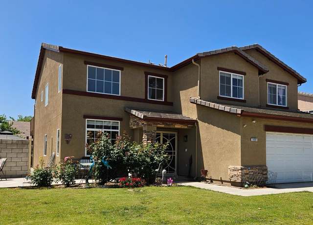 Property at 10501 Grand Prairie Dr, Bakersfield, CA 93311, 5 beds, 3 baths