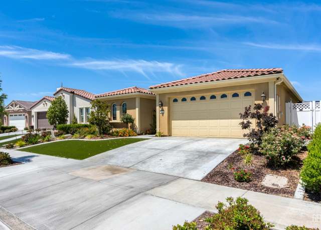 Property at 2308 Morvale Ln, Bakersfield, CA 93311, 3 beds, 2 baths