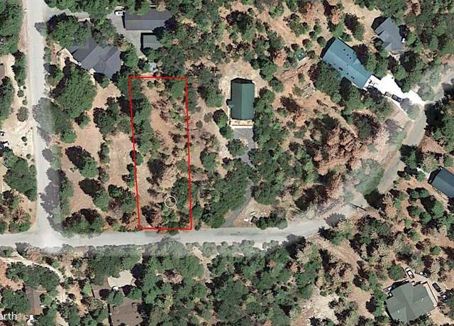 Property at 1460 Pinecone Ct, Wofford Heights, CA 93285