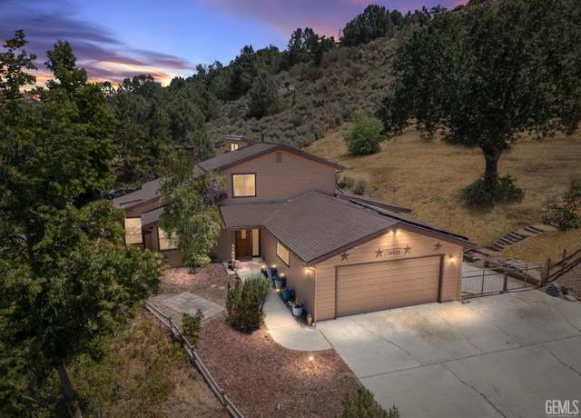 Property at 26520 Brian Pl, Tehachapi, CA 93561, 4 beds, 3 baths