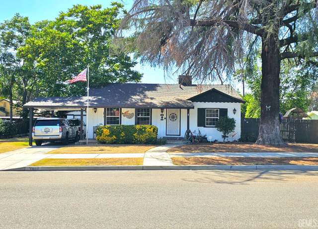 Property at 1806 Tulare St, Bakersfield, CA 93305, 2 beds, 1 bath