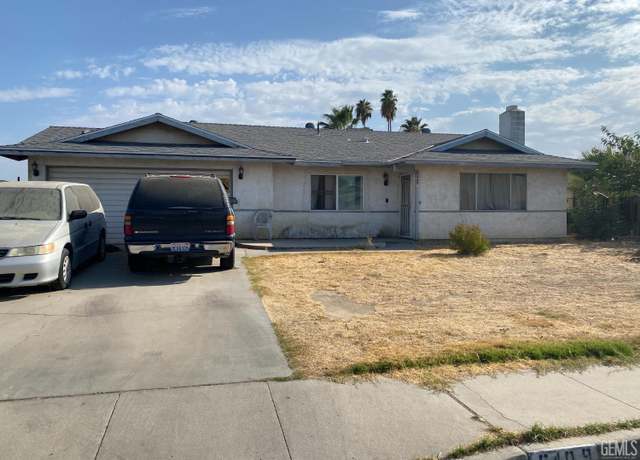 Property at 5409 Peppertree Ln, Bakersfield, CA 93309, 3 beds, 1.75 baths
