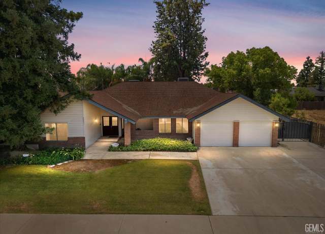 Property at 6801 Weldon Ave, Bakersfield, CA 93308, 4 beds, 2.75 baths