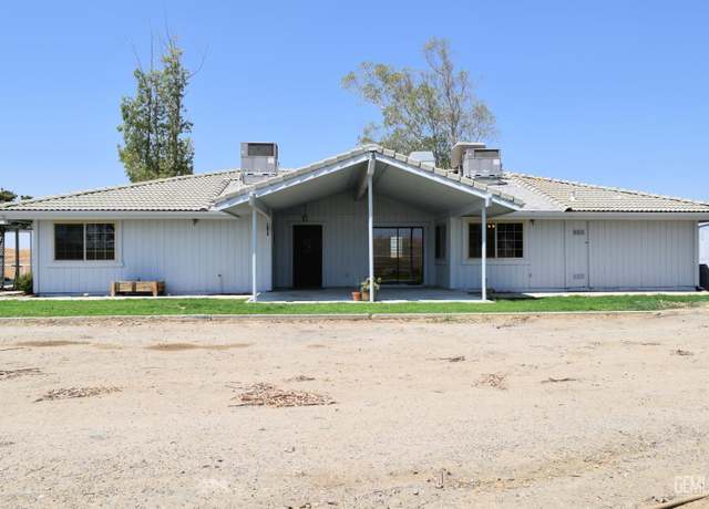 Property at 101 Patti Ave, Bakersfield, CA 93308, 3 beds, 2 baths
