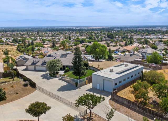 Property at 5050 N Hills Dr, Bakersfield, CA 93308, 4 beds, 3 baths