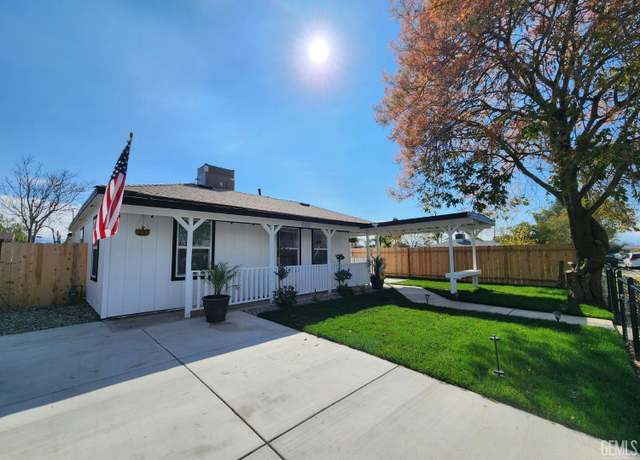 Property at 712 Sparling Ave, Bakersfield, CA 93307, 4 beds, 1 bath