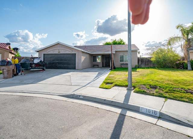 Property at 1017 Ivy Trae Ln, Bakersfield, CA 93307, 4 beds, 2 baths