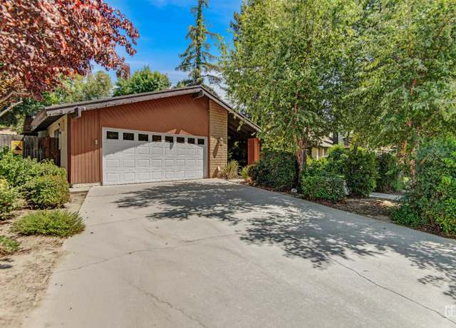 Property at 1508 Club View Dr, Bakersfield, CA 93309, 3 beds, 2 baths