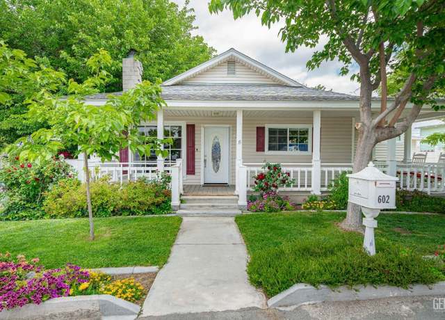 Property at 602 Rose Ave, Taft, CA 93268, 2 beds, 2 baths