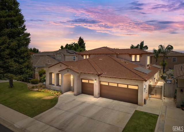 Property at 9221 Via Lugano, Bakersfield, CA 93312, 5 beds, 2.5 baths