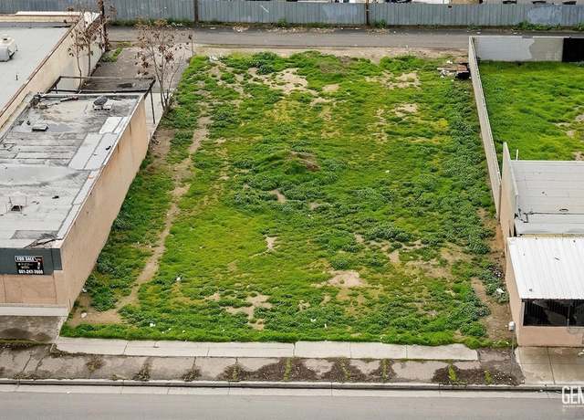 Property at 205 E California Ave, Bakersfield, CA 93307