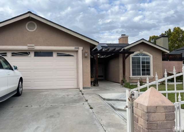 Property at 1905 12th Ave, Delano, CA 93215, 4 beds, 2 baths