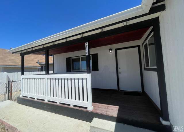 Property at 214 Buchanan St, Taft, CA 93268, 3 beds, 1.75 baths