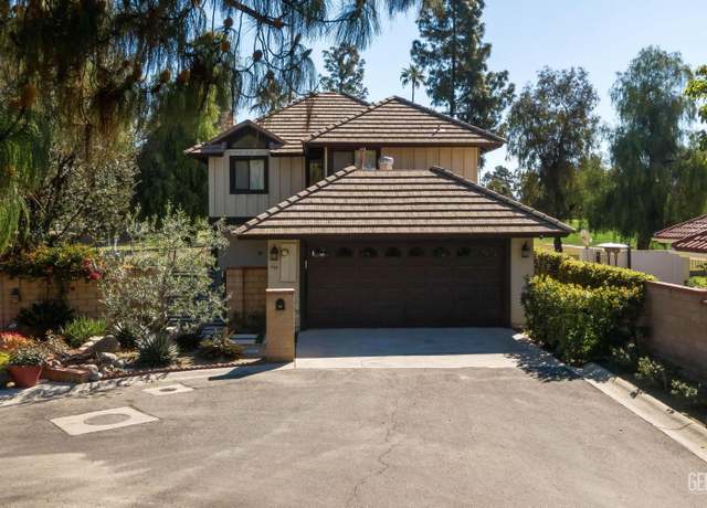 Property at 2323 Easthills Dr #60, Bakersfield, CA 93306, 3 beds, 2.5 baths