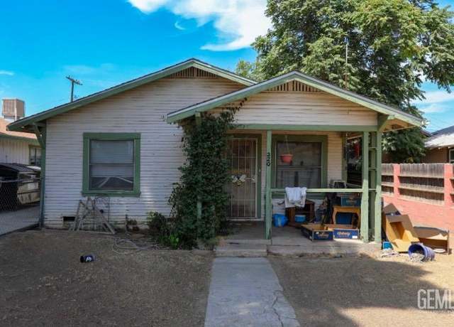 Property at 220 Moneta Ave, Bakersfield, CA 93308, 3 beds, 1 bath