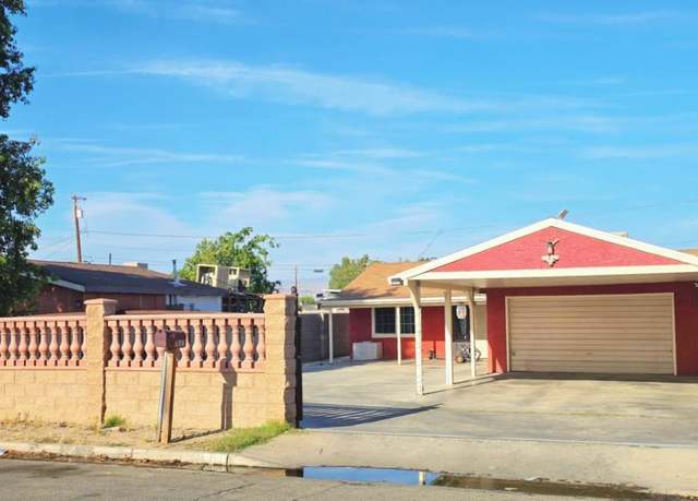 Property at 701 Burnett Dr, Bakersfield, CA 93307, 3 beds, 2 baths