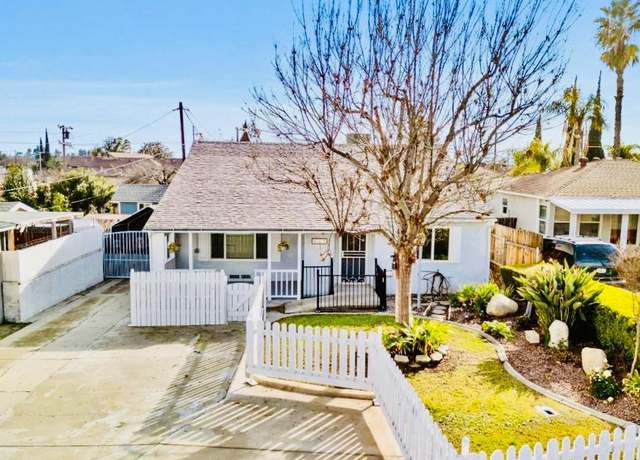Property at 439 Poplar Ave, Bakersfield, CA 93305, 3 beds, 2 baths