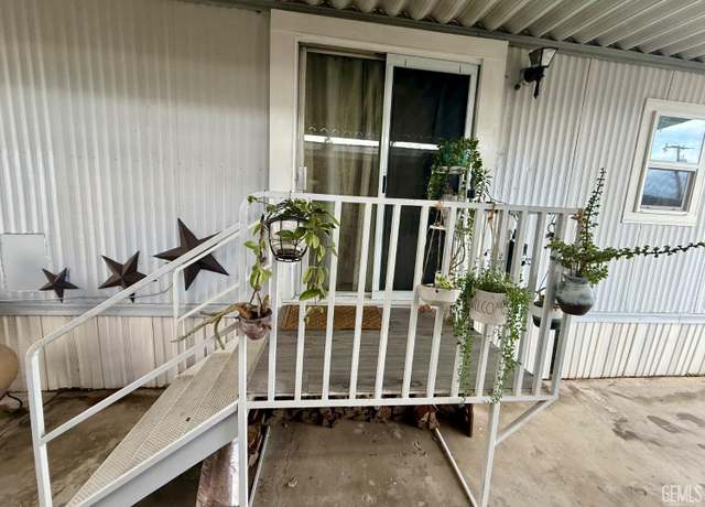 Property at 6201 Wible Rd #42, Bakersfield, CA 93313, 2 beds, 1.5 baths
