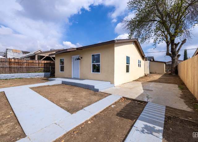Property at 2312 Arlington St, Bakersfield, CA 93305, 5 beds, 2 baths