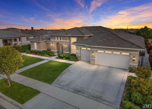 Property at 12211 Loden Dr, Bakersfield, CA 93311, 4 beds, 4 baths