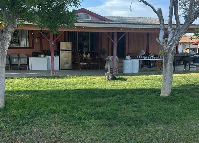 Property at 10444 Mettler Ave, Delano, CA 93215, 3 beds, 2 baths