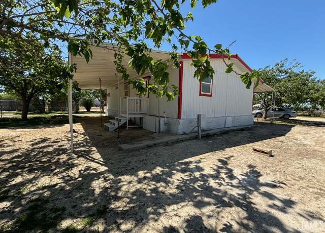 Property at 10248 Lytle Ave, Delano, CA 93215, 3 beds, 2 baths