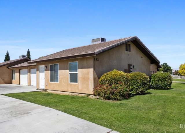 Property at 632 W Day Ave, Bakersfield, CA 93308, 6 beds, 3 baths