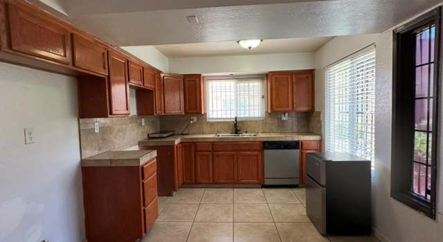 Photo of 3600 O St #22, Bakersfield, CA 93301