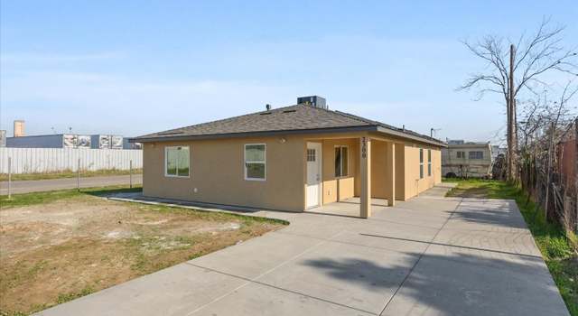 Photo of 2300 Rodney St, Bakersfield, CA 93307
