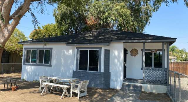 Photo of 2704 Center St, Bakersfield, CA 93306