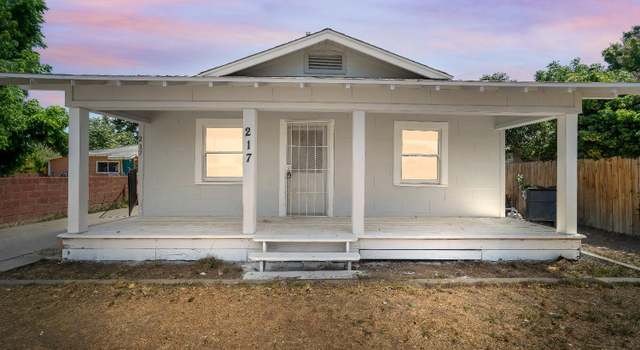 Photo of 217 Decatur St, Bakersfield, CA 93308