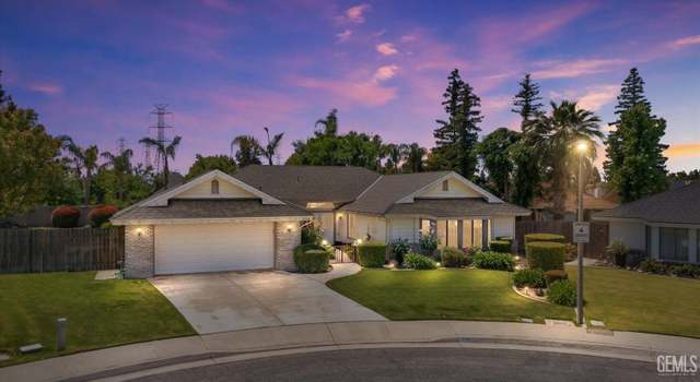 Photo of 2704 Oak View Ct, Bakersfield, CA 93311