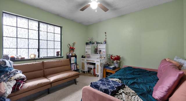 Photo of 6009 Cedar Glen Ln, Bakersfield, CA 93313