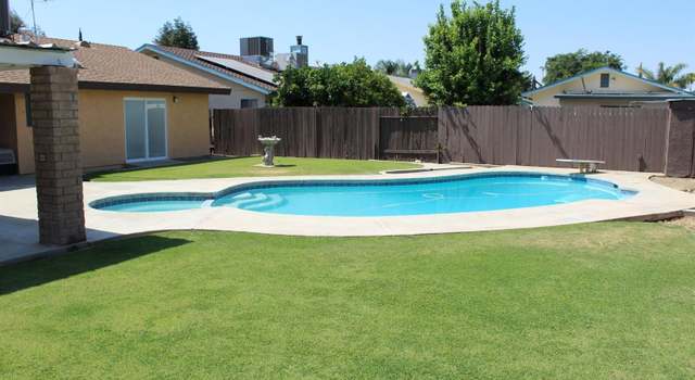 Photo of 6116 Summerfield Dr, Bakersfield, CA 93313