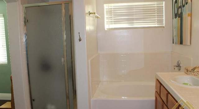 Photo of 10609 San Acacio St, Bakersfield, CA 93311