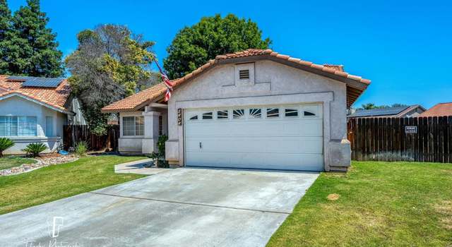Photo of 5404 Pacer Valley Ct, Bakersfield, CA 93313