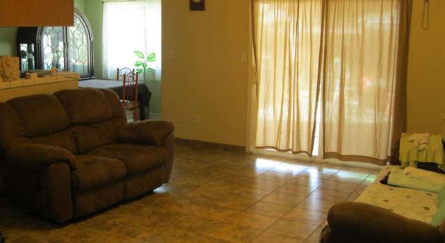 Photo of 3712 Fuschia Ct, Bakersfield, CA 93313