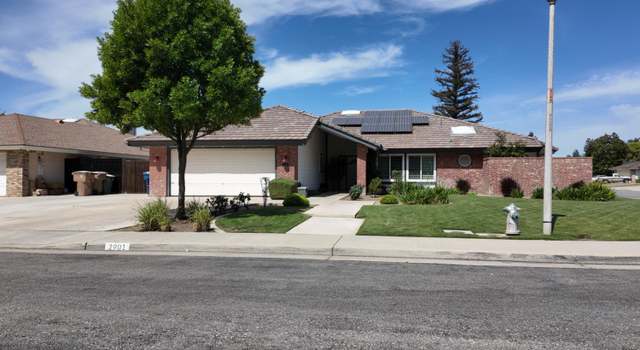 Photo of 2901 Still Glen St, Bakersfield, CA 93311