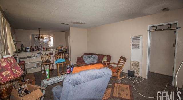 Photo of 2517 Pageant St, Bakersfield, CA 93306